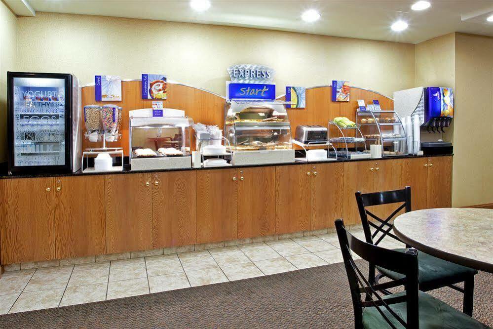 Holiday Inn Express Hotel & Suites Claypool Hill -Richlands Area By Ihg Pounding Mill Dış mekan fotoğraf