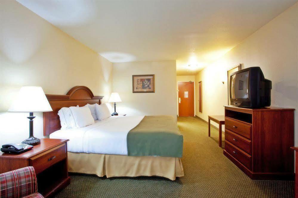 Holiday Inn Express Hotel & Suites Claypool Hill -Richlands Area By Ihg Pounding Mill Dış mekan fotoğraf